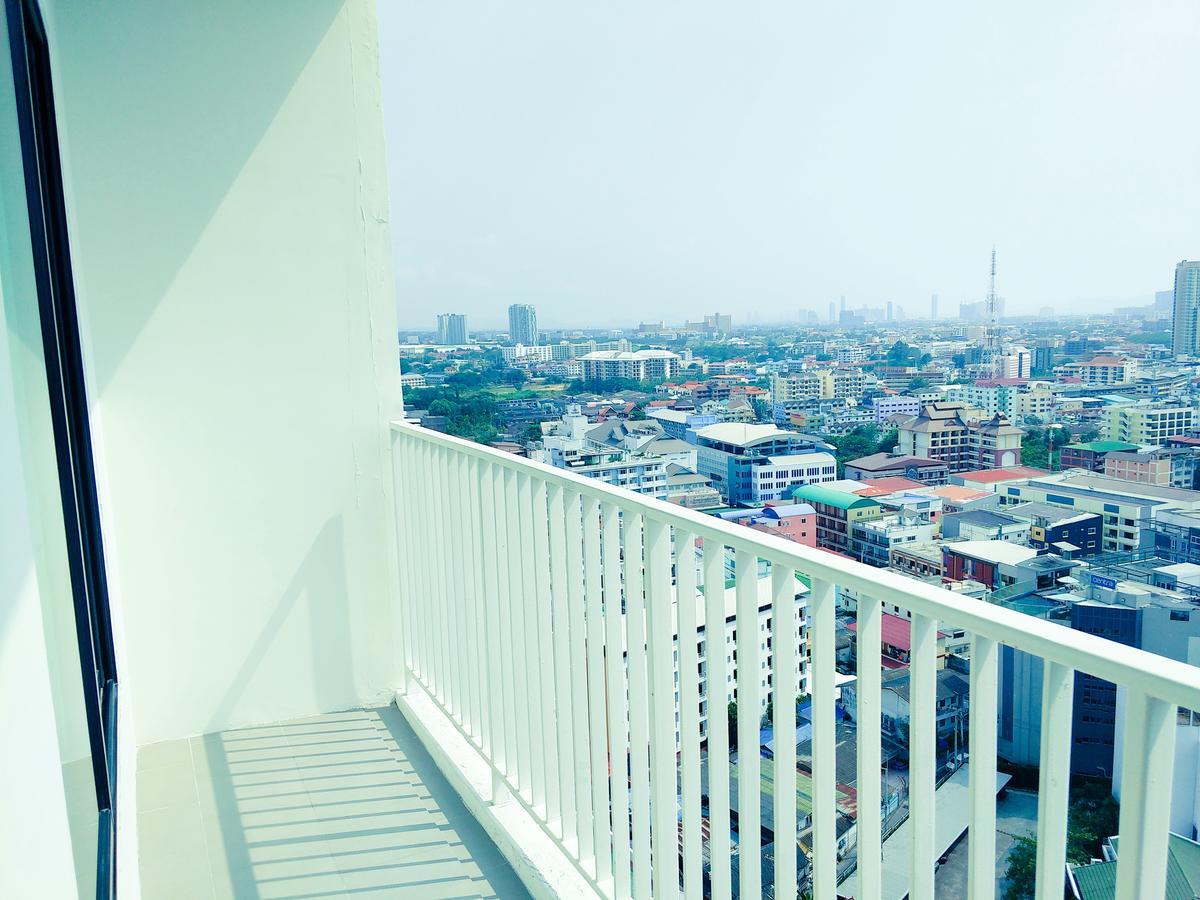 The Base Pattaya 芭提雅基地公寓 Zewnętrze zdjęcie